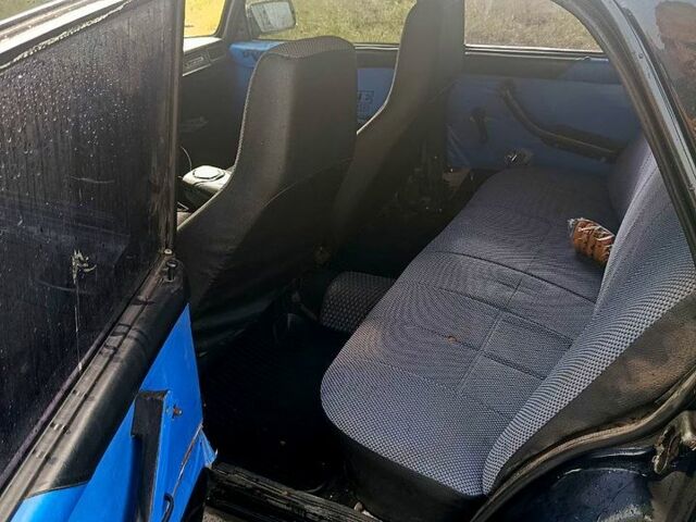Чорний ВАЗ 2107, об'ємом двигуна 1.6 л та пробігом 196 тис. км за 1100 $, фото 4 на Automoto.ua