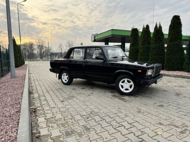Чорний ВАЗ 2107, об'ємом двигуна 1.5 л та пробігом 90 тис. км за 2500 $, фото 1 на Automoto.ua