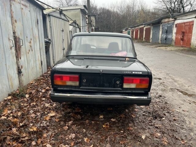 Черный ВАЗ 2107, объемом двигателя 1.6 л и пробегом 96 тыс. км за 500 $, фото 2 на Automoto.ua