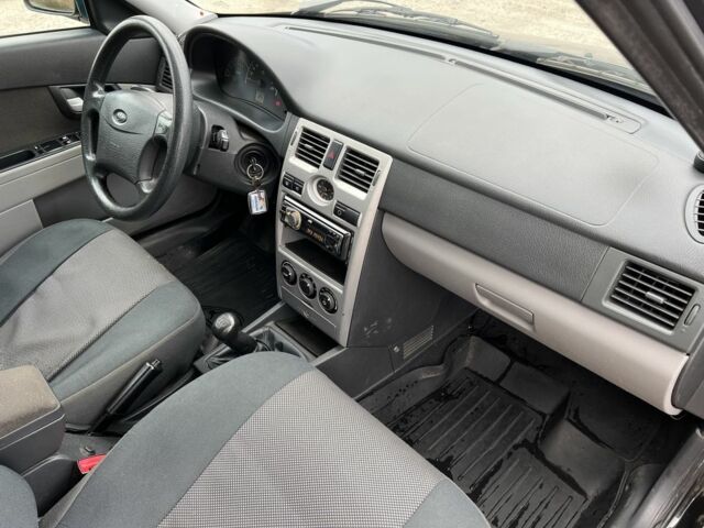 Черный ВАЗ 2107, объемом двигателя 1.6 л и пробегом 157 тыс. км за 2550 $, фото 7 на Automoto.ua