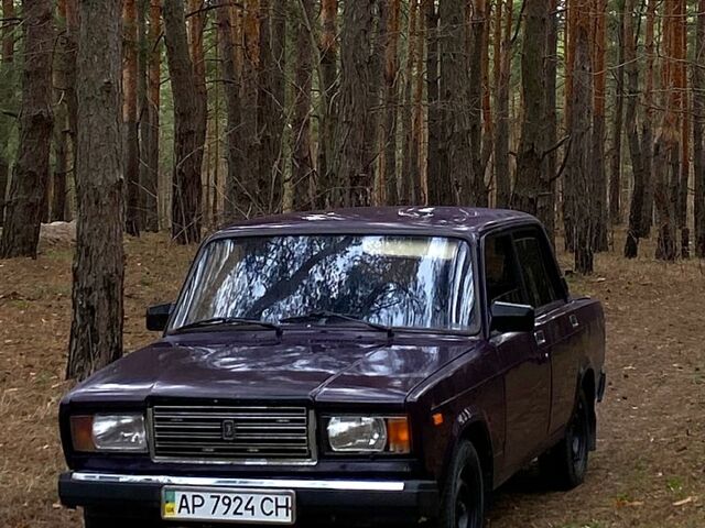 Фиолетовый ВАЗ 2107, объемом двигателя 16 л и пробегом 280 тыс. км за 880 $, фото 12 на Automoto.ua