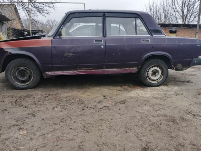 Фиолетовый ВАЗ 2107, объемом двигателя 1.3 л и пробегом 200 тыс. км за 237 $, фото 3 на Automoto.ua