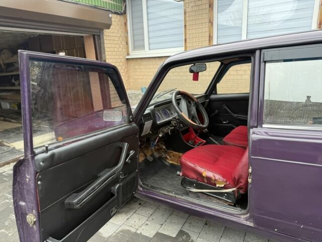 Фиолетовый ВАЗ 2107, объемом двигателя 1.5 л и пробегом 100 тыс. км за 750 $, фото 5 на Automoto.ua