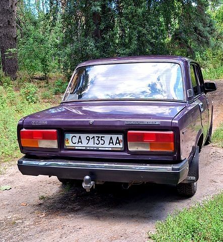 Фиолетовый ВАЗ 2107, объемом двигателя 1.5 л и пробегом 250 тыс. км за 900 $, фото 2 на Automoto.ua