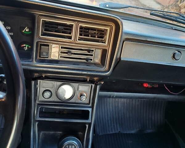 Фиолетовый ВАЗ 2107, объемом двигателя 1.6 л и пробегом 450 тыс. км за 700 $, фото 13 на Automoto.ua