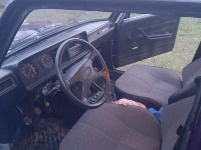 Фиолетовый ВАЗ 2107, объемом двигателя 3 л и пробегом 100 тыс. км за 473 $, фото 6 на Automoto.ua