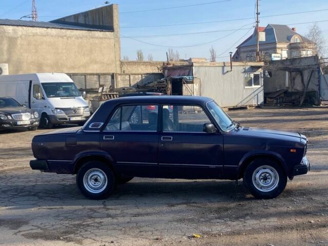 Фіолетовий ВАЗ 2107, об'ємом двигуна 1.5 л та пробігом 185 тис. км за 850 $, фото 2 на Automoto.ua