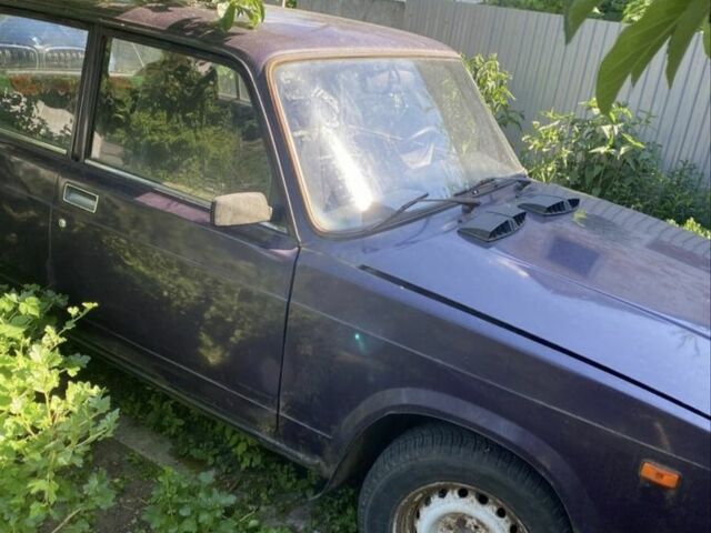 Фиолетовый ВАЗ 2107, объемом двигателя 1.5 л и пробегом 100 тыс. км за 800 $, фото 2 на Automoto.ua