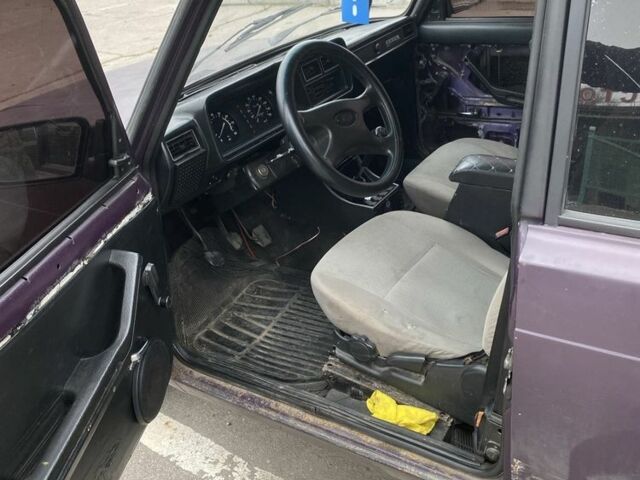 Фиолетовый ВАЗ 2107, объемом двигателя 1.5 л и пробегом 100 тыс. км за 711 $, фото 5 на Automoto.ua