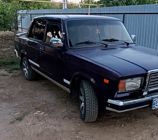 Фиолетовый ВАЗ 2107, объемом двигателя 1.6 л и пробегом 300 тыс. км за 1000 $, фото 1 на Automoto.ua