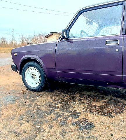 Фиолетовый ВАЗ 2107, объемом двигателя 1.5 л и пробегом 80 тыс. км за 910 $, фото 5 на Automoto.ua