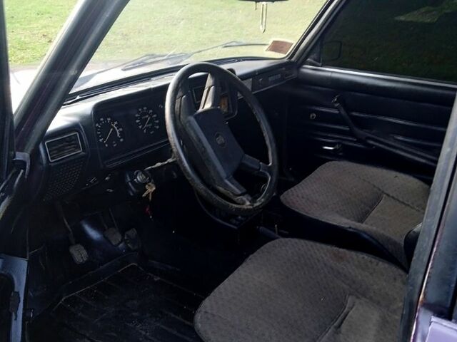 Фиолетовый ВАЗ 2107, объемом двигателя 1.3 л и пробегом 187 тыс. км за 750 $, фото 6 на Automoto.ua