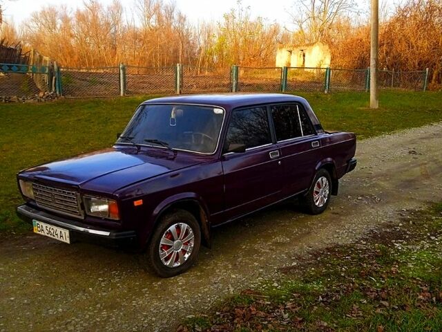 Фиолетовый ВАЗ 2107, объемом двигателя 1.3 л и пробегом 187 тыс. км за 750 $, фото 4 на Automoto.ua