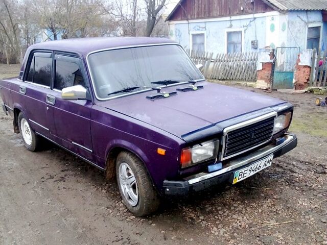 Фиолетовый ВАЗ 2107, объемом двигателя 1.3 л и пробегом 150 тыс. км за 1000 $, фото 1 на Automoto.ua