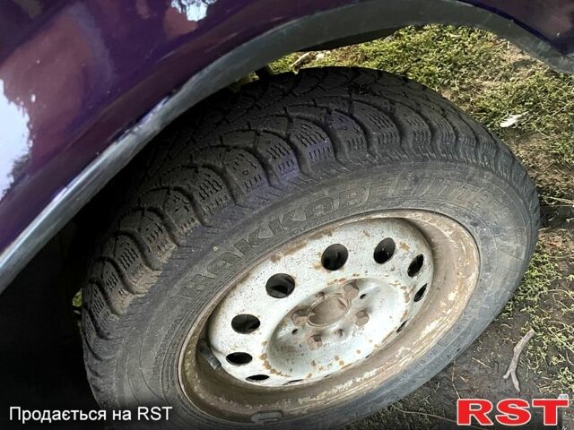 Фиолетовый ВАЗ 2107, объемом двигателя 1.5 л и пробегом 140 тыс. км за 999 $, фото 9 на Automoto.ua