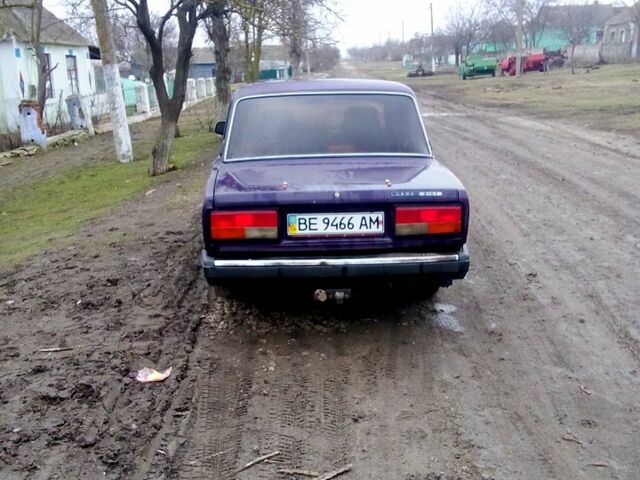 Фиолетовый ВАЗ 2107, объемом двигателя 1.3 л и пробегом 150 тыс. км за 1000 $, фото 3 на Automoto.ua