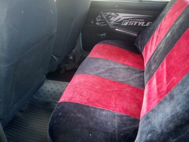 ВАЗ 2107 2001 в Черкассах на Automoto.ua Фиолетовый ВАЗ 2107, объемом двигателя 1.5 л и пробегом 40 тыс. км за 857 $, фото 6 на Automoto.ua