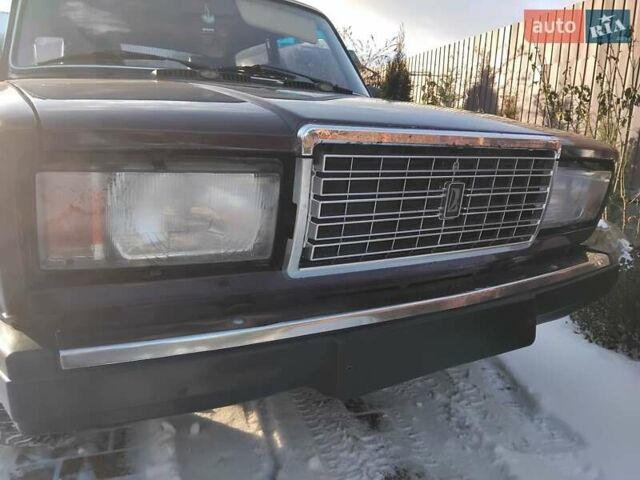 Фіолетовий ВАЗ 2107, об'ємом двигуна 1.5 л та пробігом 100 тис. км за 1880 $, фото 2 на Automoto.ua