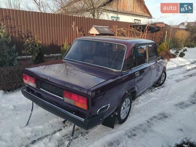 Фіолетовий ВАЗ 2107, об'ємом двигуна 1.5 л та пробігом 100 тис. км за 1880 $, фото 27 на Automoto.ua
