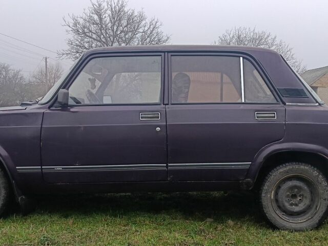 Фиолетовый ВАЗ 2107, объемом двигателя 1.5 л и пробегом 270 тыс. км за 710 $, фото 5 на Automoto.ua