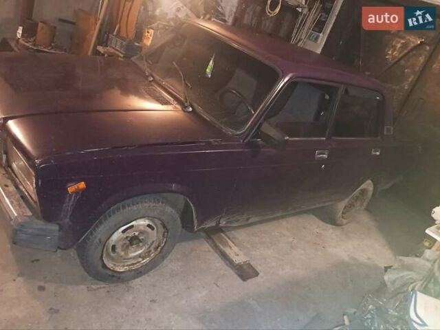 Фіолетовий ВАЗ 2107, об'ємом двигуна 1.5 л та пробігом 300 тис. км за 600 $, фото 1 на Automoto.ua