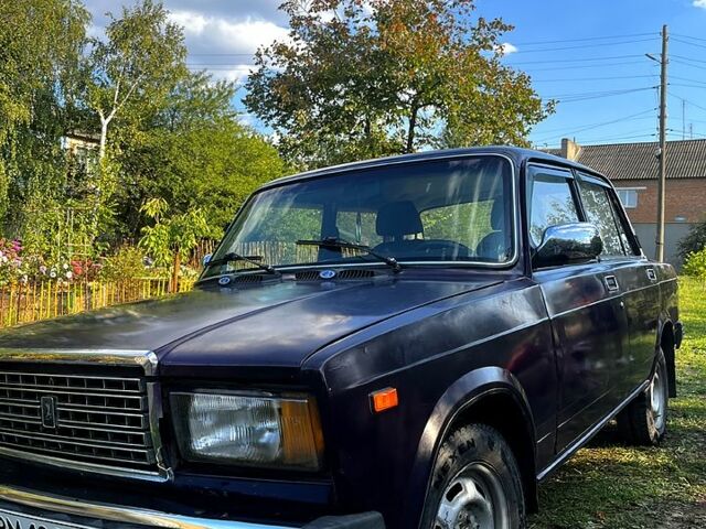 Фіолетовий ВАЗ 2107, об'ємом двигуна 1.5 л та пробігом 0 тис. км за 950 $, фото 1 на Automoto.ua