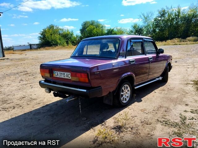 Фиолетовый ВАЗ 2107, объемом двигателя 1.5 л и пробегом 100 тыс. км за 1150 $, фото 4 на Automoto.ua