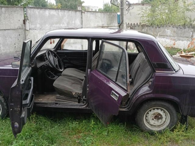 Фіолетовий ВАЗ 2107, об'ємом двигуна 1.5 л та пробігом 1000 тис. км за 316 $, фото 4 на Automoto.ua
