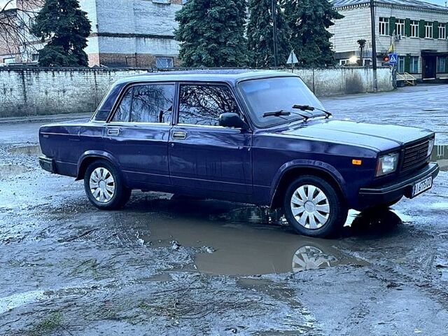 Фиолетовый ВАЗ 2107, объемом двигателя 1.5 л и пробегом 0 тыс. км за 1380 $, фото 1 на Automoto.ua