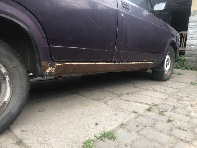 Фиолетовый ВАЗ 2107, объемом двигателя 1.5 л и пробегом 160 тыс. км за 700 $, фото 3 на Automoto.ua