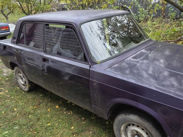 Фіолетовий ВАЗ 2107, об'ємом двигуна 0 л та пробігом 70 тис. км за 357 $, фото 1 на Automoto.ua
