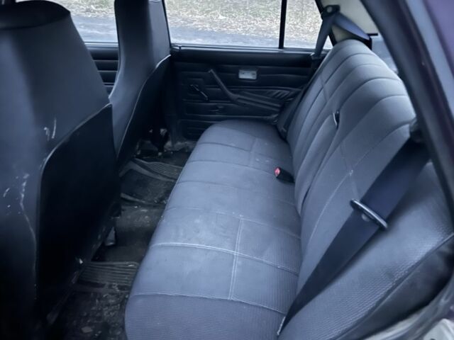 Фиолетовый ВАЗ 2107, объемом двигателя 1.5 л и пробегом 100 тыс. км за 500 $, фото 4 на Automoto.ua