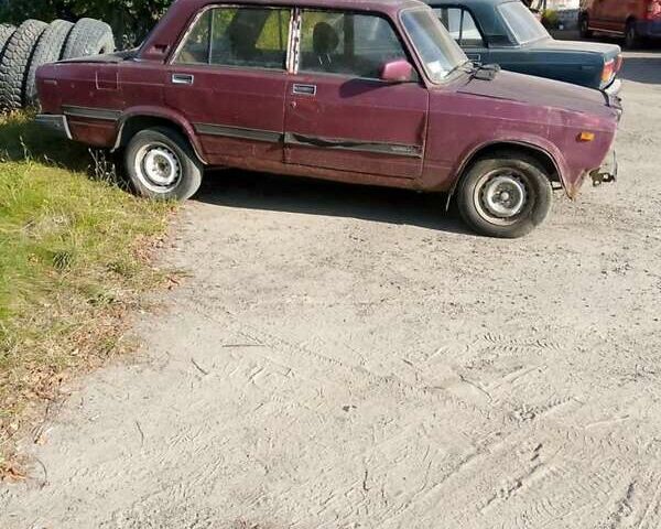 Фиолетовый ВАЗ 2107, объемом двигателя 1.6 л и пробегом 60 тыс. км за 350 $, фото 1 на Automoto.ua