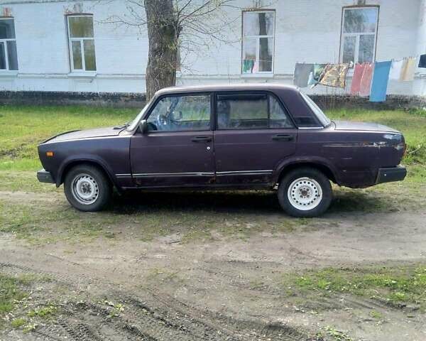 Фіолетовий ВАЗ 2107, об'ємом двигуна 1.6 л та пробігом 160 тис. км за 772 $, фото 4 на Automoto.ua
