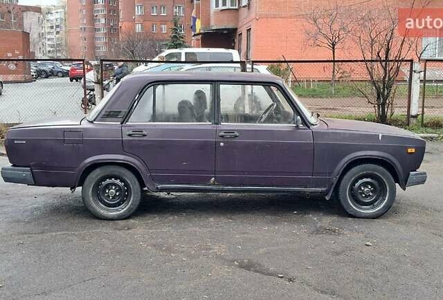 Фіолетовий ВАЗ 2107, об'ємом двигуна 1.57 л та пробігом 142 тис. км за 900 $, фото 6 на Automoto.ua