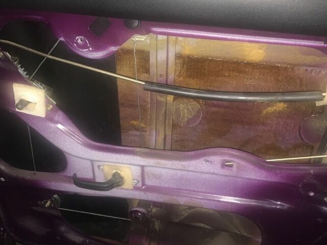 Фиолетовый ВАЗ 2107, объемом двигателя 1.6 л и пробегом 20 тыс. км за 3000 $, фото 4 на Automoto.ua