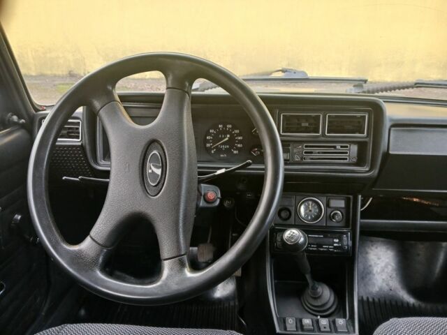 Фиолетовый ВАЗ 2107, объемом двигателя 1.5 л и пробегом 72 тыс. км за 1150 $, фото 4 на Automoto.ua