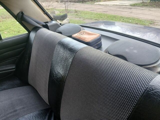 Фиолетовый ВАЗ 2107, объемом двигателя 1.5 л и пробегом 72 тыс. км за 1150 $, фото 7 на Automoto.ua