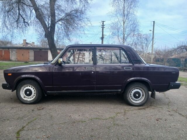 Фиолетовый ВАЗ 2107, объемом двигателя 1.5 л и пробегом 72 тыс. км за 1150 $, фото 14 на Automoto.ua