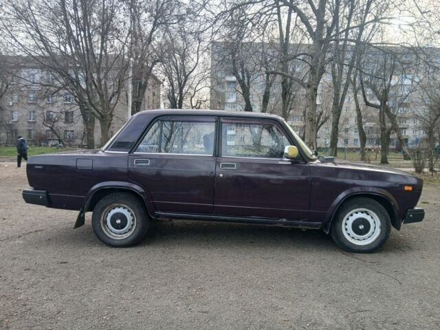 Фиолетовый ВАЗ 2107, объемом двигателя 1.5 л и пробегом 72 тыс. км за 1150 $, фото 13 на Automoto.ua