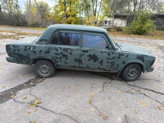 ВАЗ 2107 2003 в Каменке на Automoto.ua Фиолетовый ВАЗ 2107, объемом двигателя 0 л и пробегом 179 тыс. км за 383 $, фото 1 на Automoto.ua