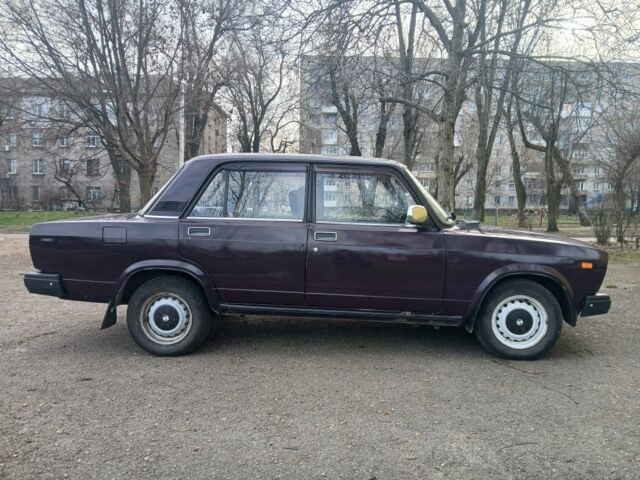 Фиолетовый ВАЗ 2107, объемом двигателя 1.5 л и пробегом 72 тыс. км за 1150 $, фото 12 на Automoto.ua