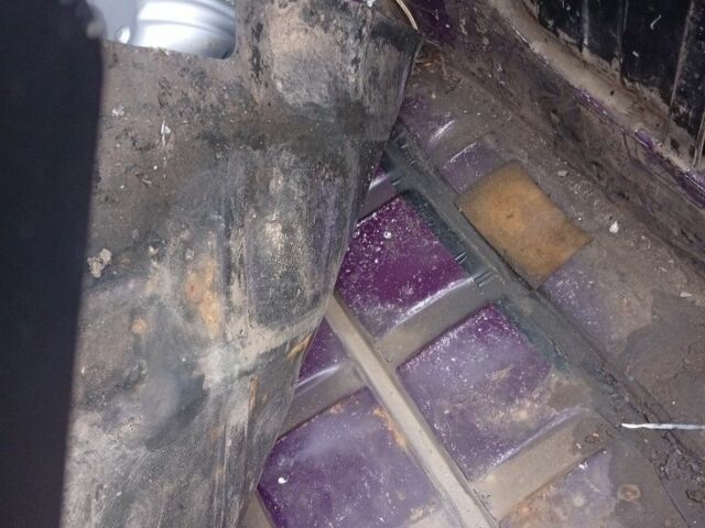 Фиолетовый ВАЗ 2107, объемом двигателя 1.5 л и пробегом 123 тыс. км за 750 $, фото 19 на Automoto.ua