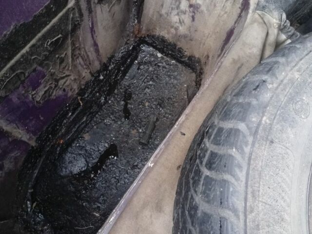 Фиолетовый ВАЗ 2107, объемом двигателя 1.5 л и пробегом 123 тыс. км за 750 $, фото 21 на Automoto.ua