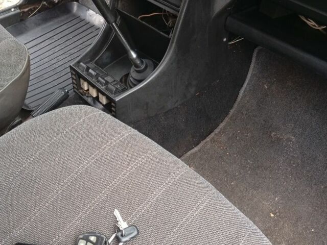 Фиолетовый ВАЗ 2107, объемом двигателя 1.5 л и пробегом 123 тыс. км за 750 $, фото 7 на Automoto.ua