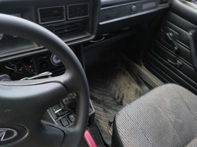 ВАЗ 2107 2003 в Каменке на Automoto.ua Фиолетовый ВАЗ 2107, объемом двигателя 0 л и пробегом 179 тыс. км за 383 $, фото 3 на Automoto.ua