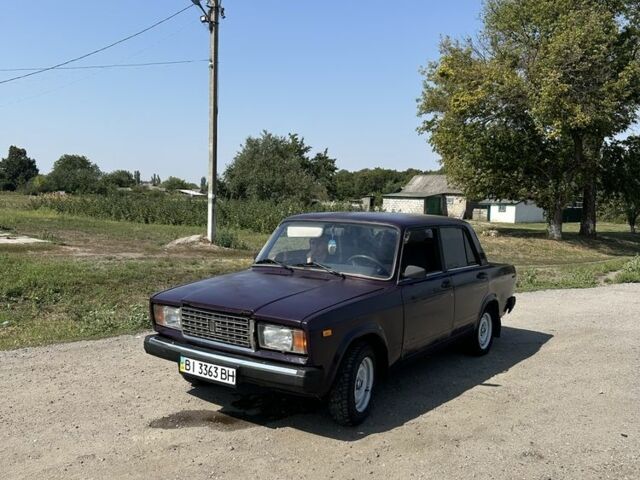 Фиолетовый ВАЗ 2107, объемом двигателя 1.5 л и пробегом 90 тыс. км за 550 $, фото 6 на Automoto.ua