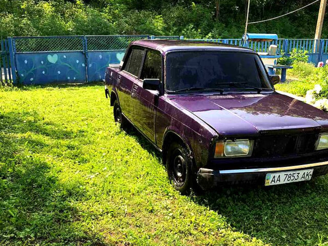 Фіолетовий ВАЗ 2107, об'ємом двигуна 1.7 л та пробігом 50 тис. км за 410 $, фото 3 на Automoto.ua