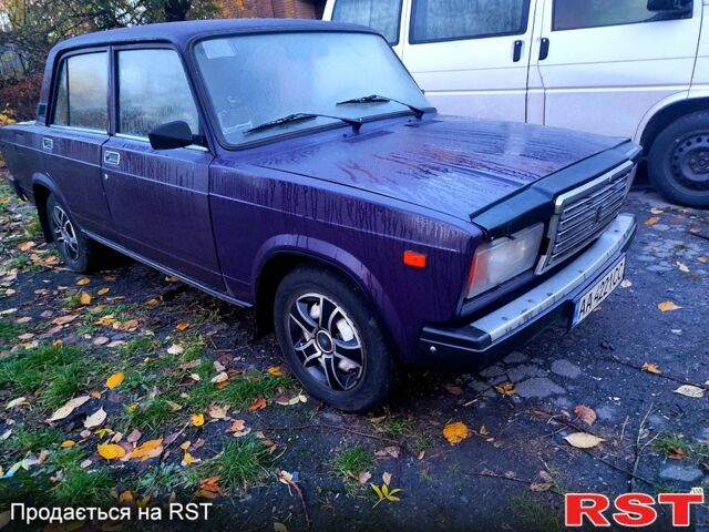 Фиолетовый ВАЗ 2107, объемом двигателя 1.5 л и пробегом 140 тыс. км за 600 $, фото 4 на Automoto.ua