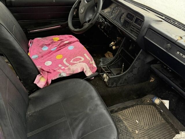 Фиолетовый ВАЗ 2107, объемом двигателя 1.6 л и пробегом 82 тыс. км за 296 $, фото 6 на Automoto.ua